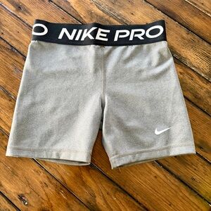 Nike Pro Dri-FIT Shorts (JUNIORS)